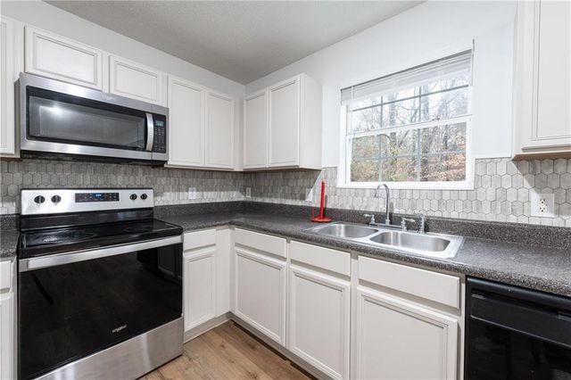 6823 Merrywood Drive, Fairburn, GA 30213