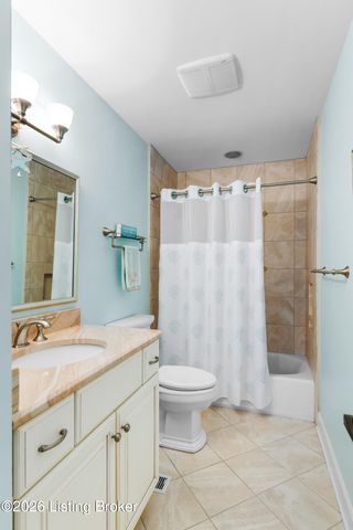 5602 Harrods Cove C1, Prospect, KY 40059