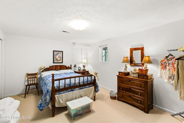 5602 Harrods Cove C1, Prospect, KY 40059