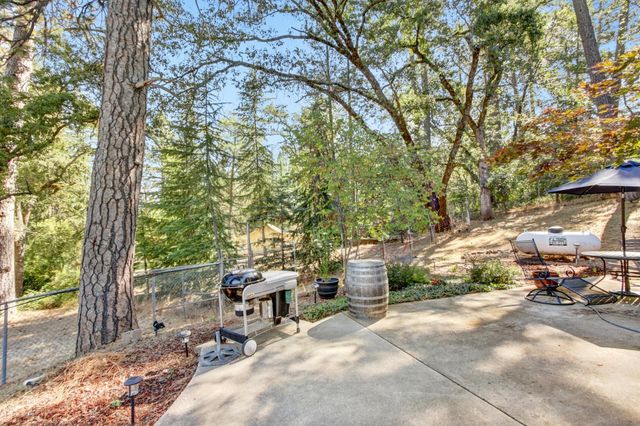 1120 Grange Rd, Meadow Vista, CA 95722