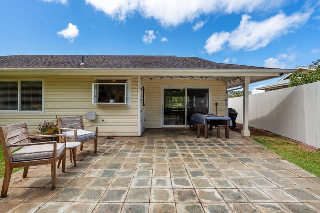 17 Laenui Pl, Paia, HI 96779