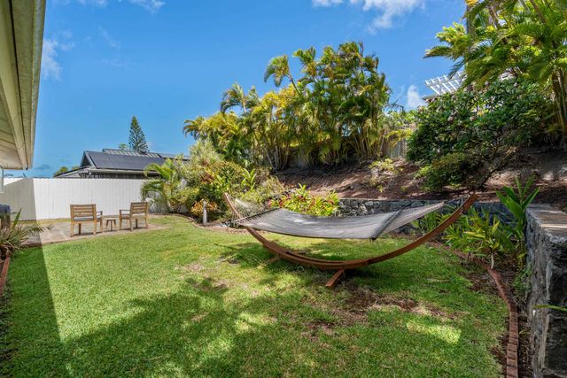 17 Laenui Pl, Paia, HI 96779