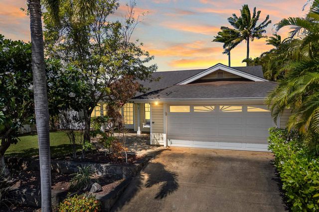 17 Laenui Pl, Paia, HI 96779