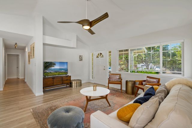 17 Laenui Pl, Paia, HI 96779