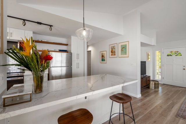 17 Laenui Pl, Paia, HI 96779