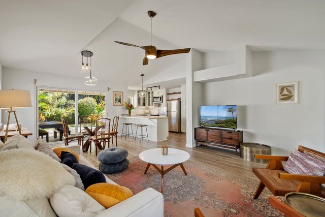 17 Laenui Pl, Paia, HI 96779