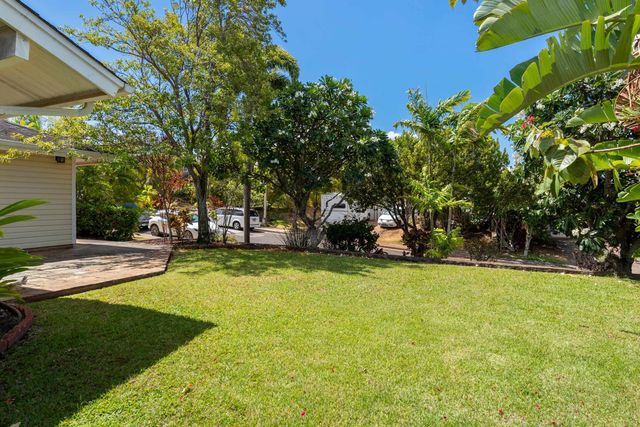 17 Laenui Pl, Paia, HI 96779
