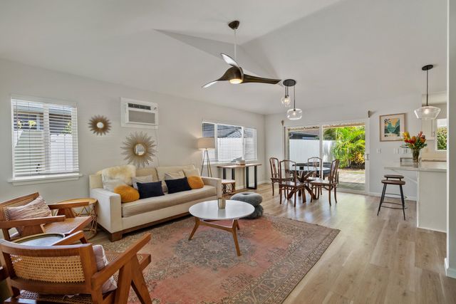 17 Laenui Pl, Paia, HI 96779