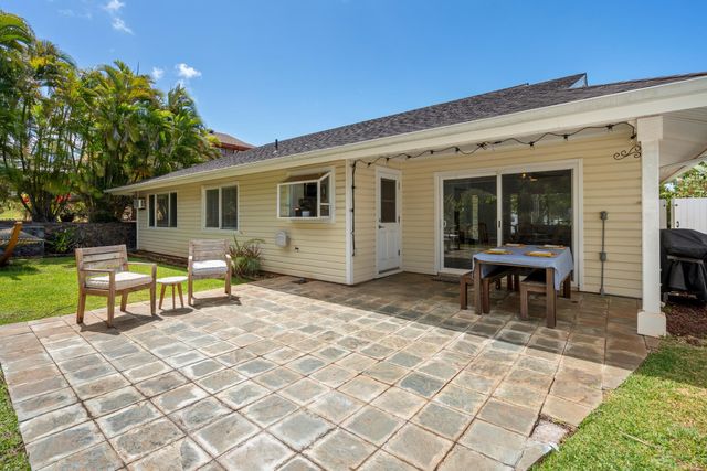17 Laenui Pl, Paia, HI 96779