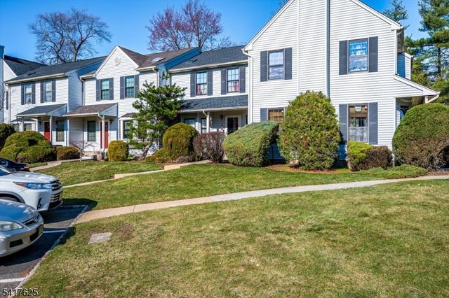 1704 Deerfield Dr, Edison Twp., NJ 08820