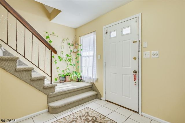 1704 Deerfield Dr, Edison Twp., NJ 08820