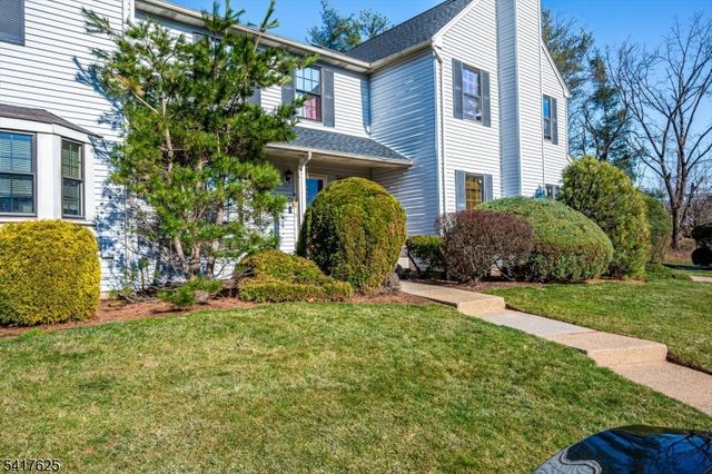 1704 Deerfield Dr, Edison Twp., NJ 08820