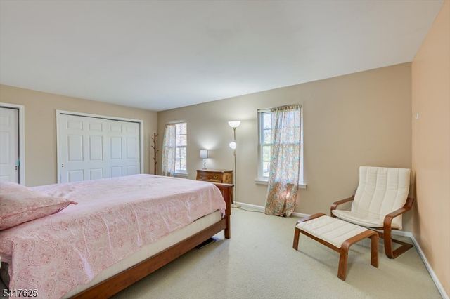 1704 Deerfield Dr, Edison Twp., NJ 08820