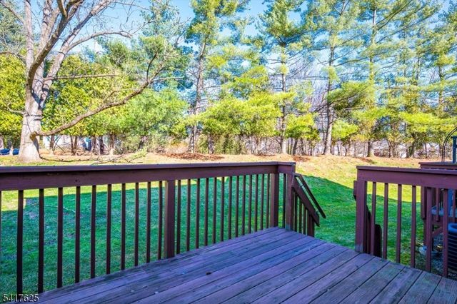 1704 Deerfield Dr, Edison Twp., NJ 08820