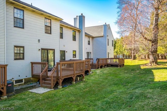 1704 Deerfield Dr, Edison Twp., NJ 08820