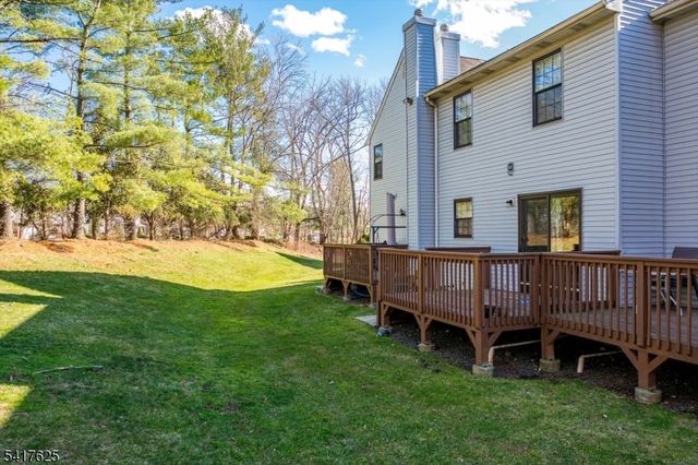 1704 Deerfield Dr, Edison Twp., NJ 08820