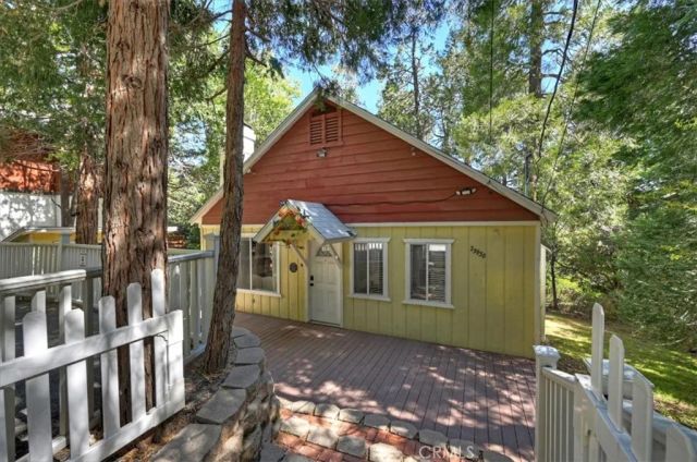 23938 Park, Crestline, CA 92325