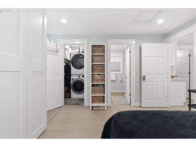 6231 Ne GOING St, Portland, OR 97218