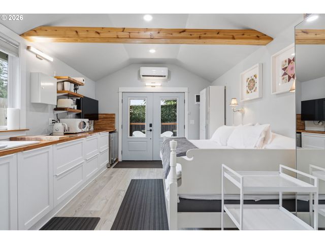 6231 Ne GOING St, Portland, OR 97218