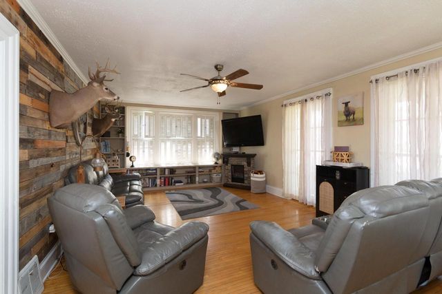 121 S Cedar STREET, Horicon, WI 53032