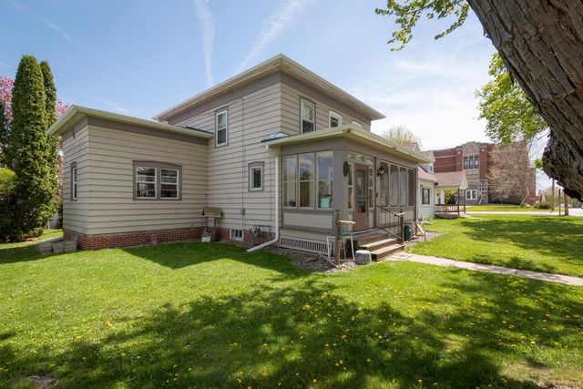 121 S Cedar STREET, Horicon, WI 53032