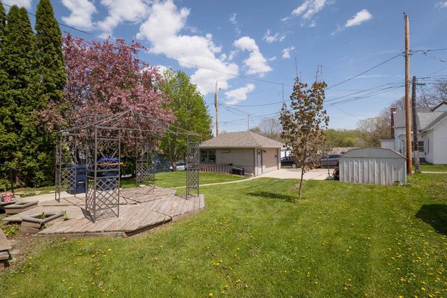 121 S Cedar STREET, Horicon, WI 53032