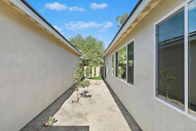 69662 Calle La Costa, Cathedral City, CA 92234