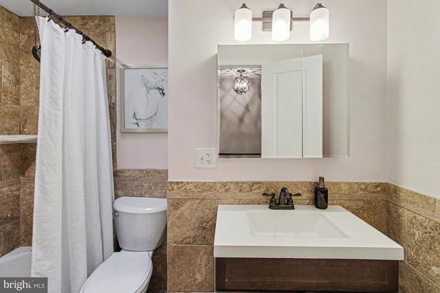 630 GORGAS LN, Philadelphia, PA 19128