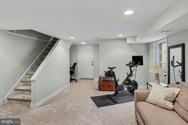 630 GORGAS LN, Philadelphia, PA 19128