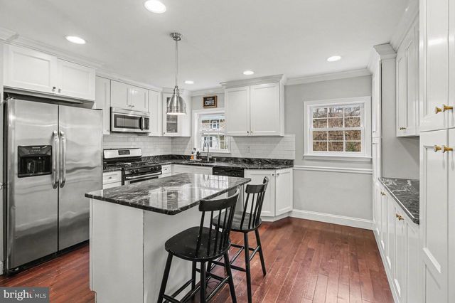 630 GORGAS LN, Philadelphia, PA 19128