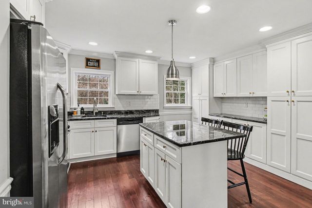 630 GORGAS LN, Philadelphia, PA 19128