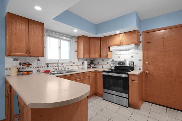 1068 Ross Road, Columbus, OH 43227