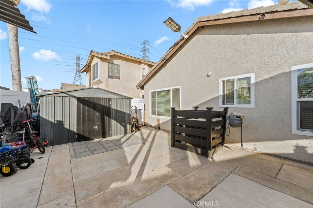 Image 25 of property listing at 11466 Blackstone Court, Fontana, CA 92337