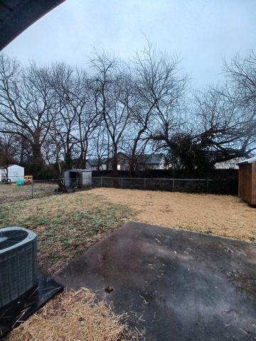 1039 Shadow Ridge Ave, Oak Grove, KY 42262