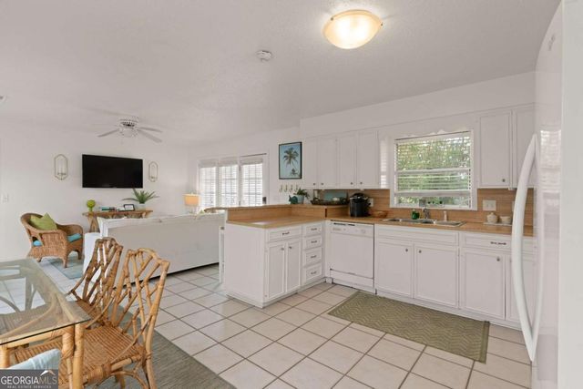 4210 7th Street, St. Simons, GA 31522