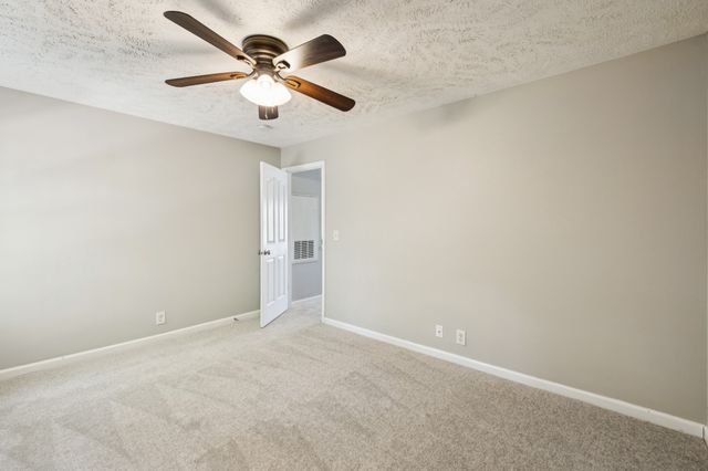 418 Slippery Rock Dr, Murfreesboro, TN 37129