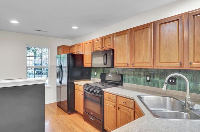 8658 Grassy Oak Trail, North Charleston, SC 29420