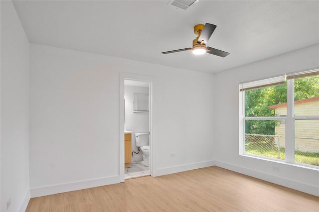 1405 W Crockett Street, La Marque, TX 77568