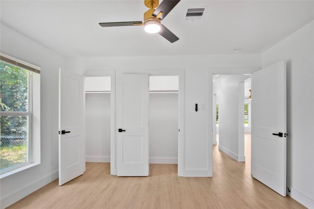 1405 W Crockett Street, La Marque, TX 77568