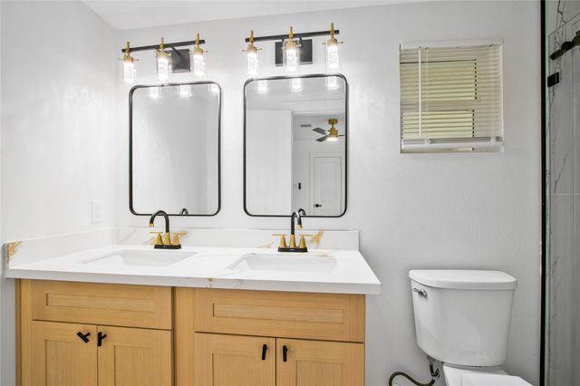 1405 W Crockett Street, La Marque, TX 77568