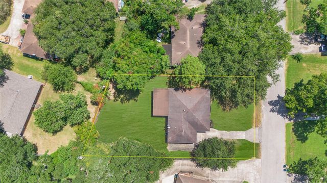 1405 W Crockett Street, La Marque, TX 77568