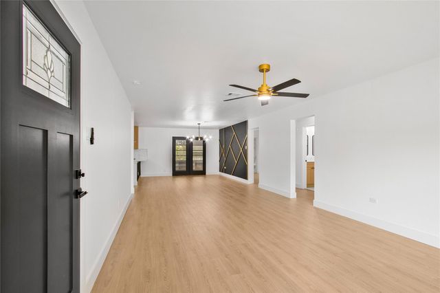 1405 W Crockett Street, La Marque, TX 77568