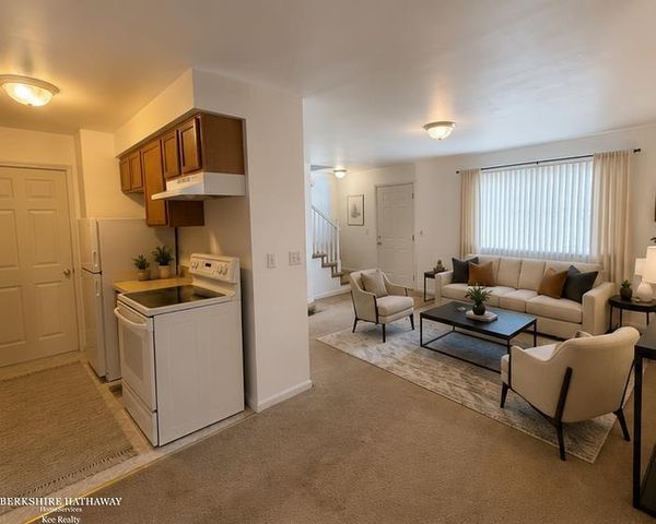 28165 Raleigh Crescent Drive, Chesterfield Twp, MI 48051