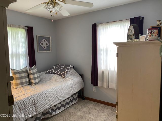 9512 Shoshone Way, Louisville, KY 40258
