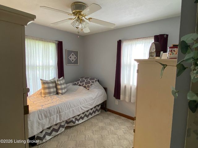 9512 Shoshone Way, Louisville, KY 40258