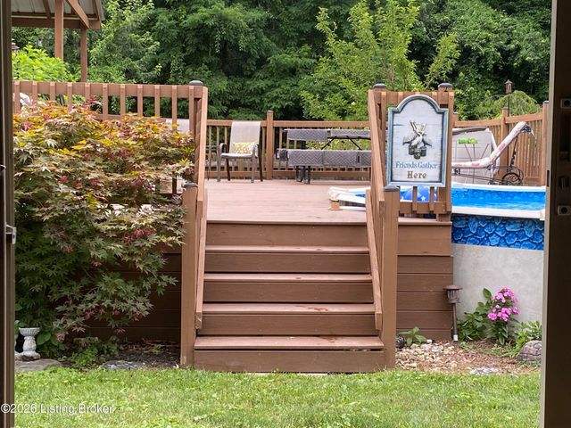9512 Shoshone Way, Louisville, KY 40258