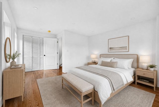 44 Walden St 44, Cambridge, MA 02140