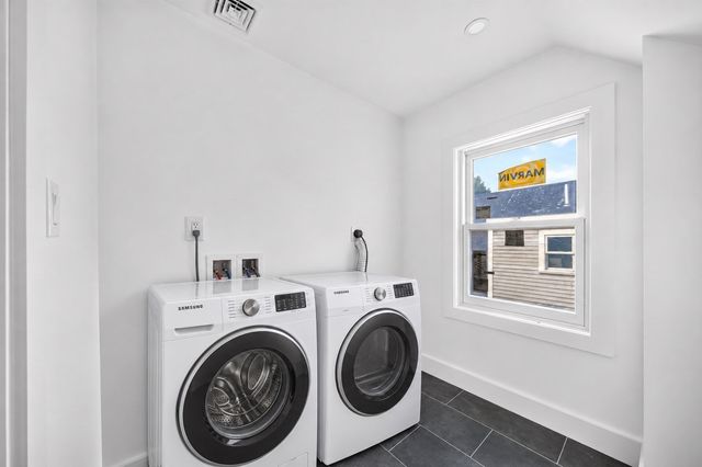 44 Walden St 44, Cambridge, MA 02140