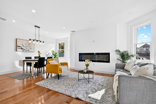 44 Walden St 44, Cambridge, MA 02140