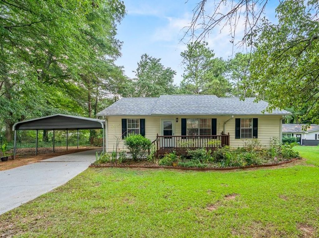 6103 Mitchell Street, Flowery Branch, GA 30542